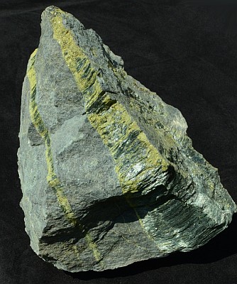 Actinolite and Epidote from Sneech Pond
